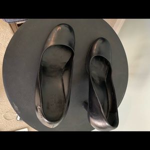 Gucci Women's Classic Black Heels